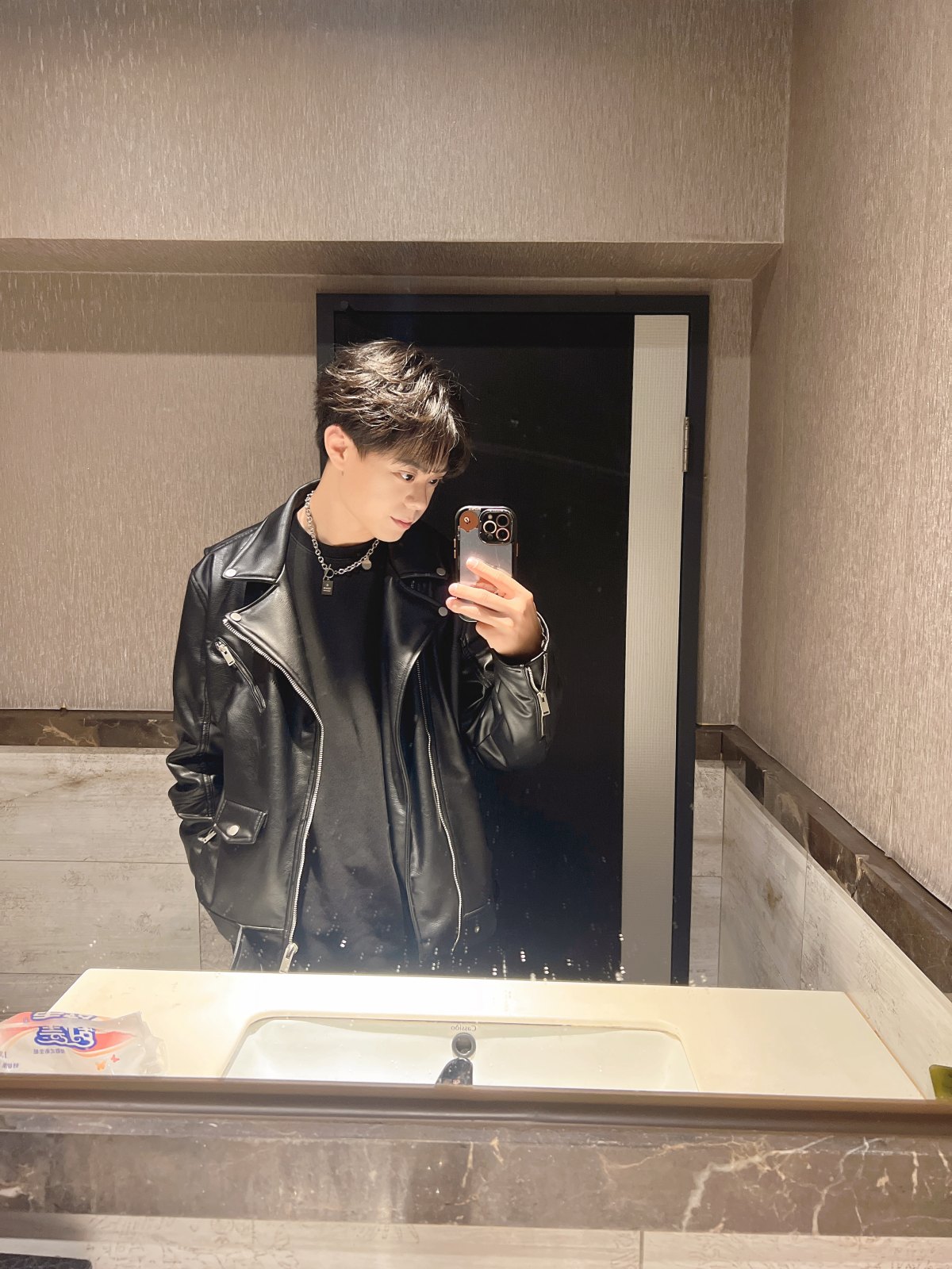 暖男 的照片