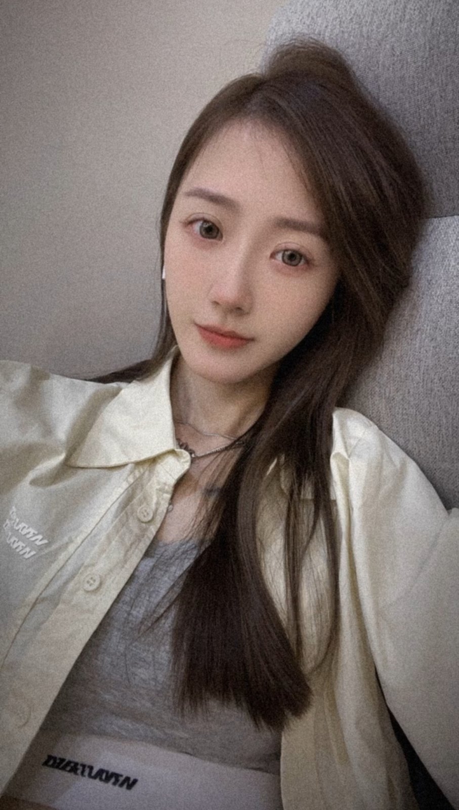 H 的照片