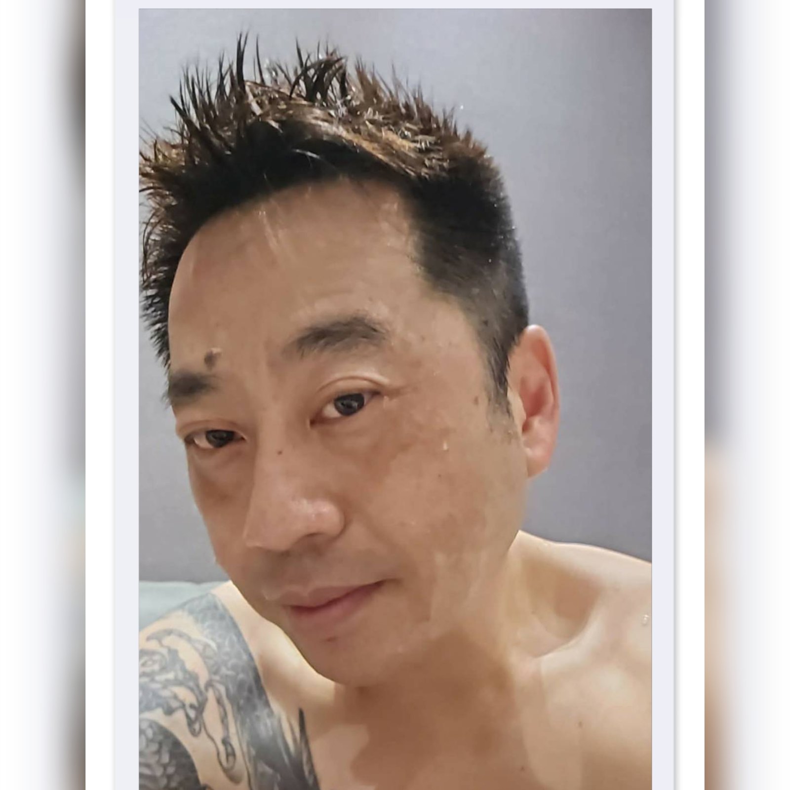 少 的照片