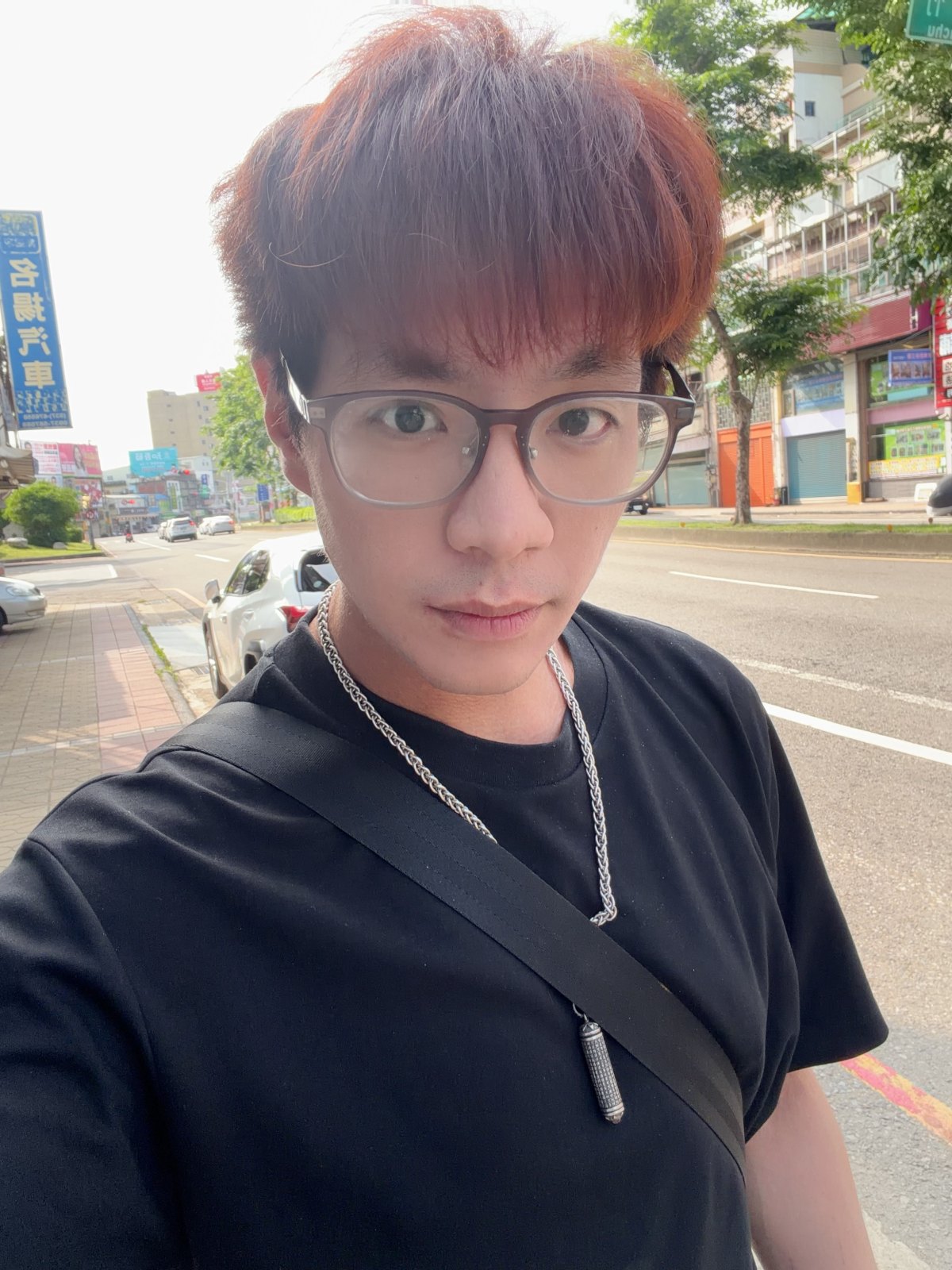 70/出租/33y算命/二手車/算命/保險我都有可以幫你 的照片